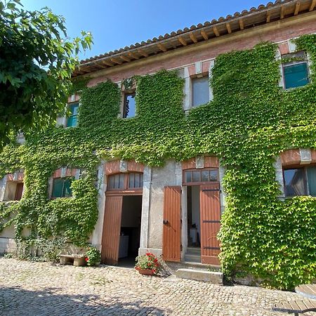 Les Pierrades En Camargue Villa Vauvert Exterior photo