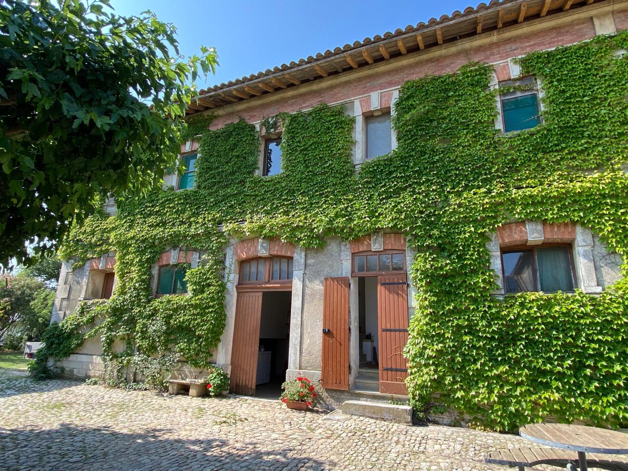 Les Pierrades En Camargue Villa Vauvert Exterior photo